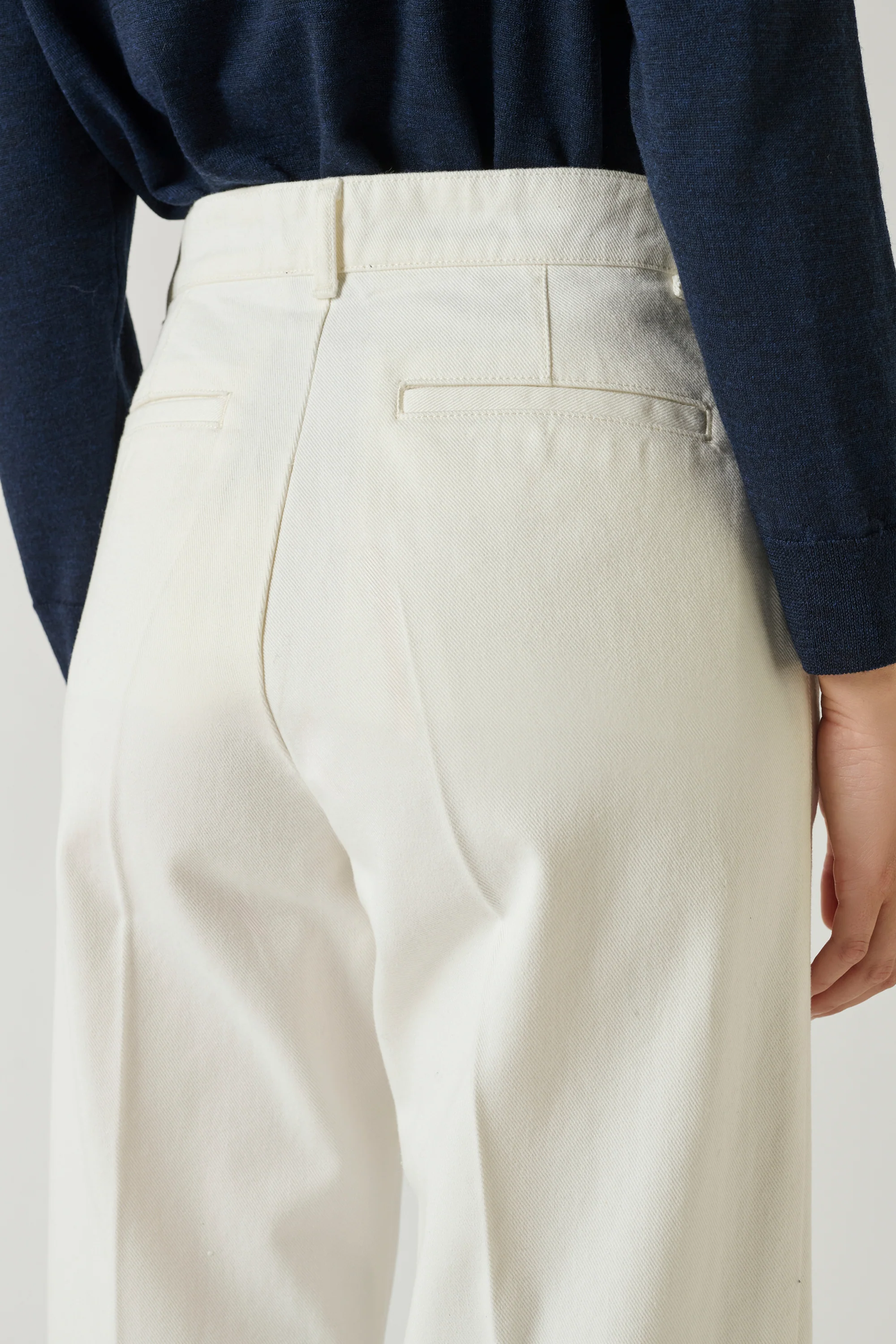 CALIFORNIA WHITE JEANS - Image 4